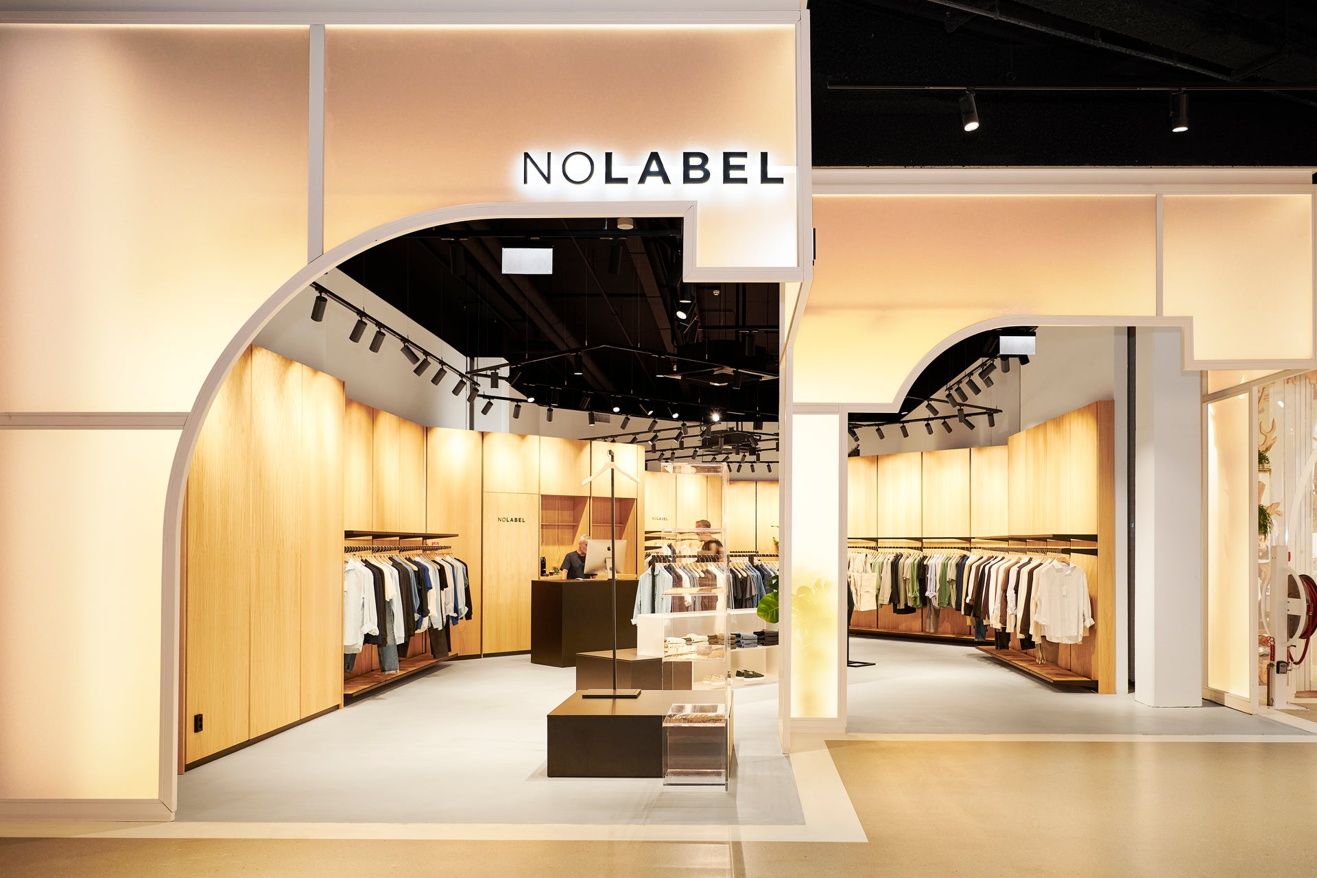 Visit our Leidschendam store
