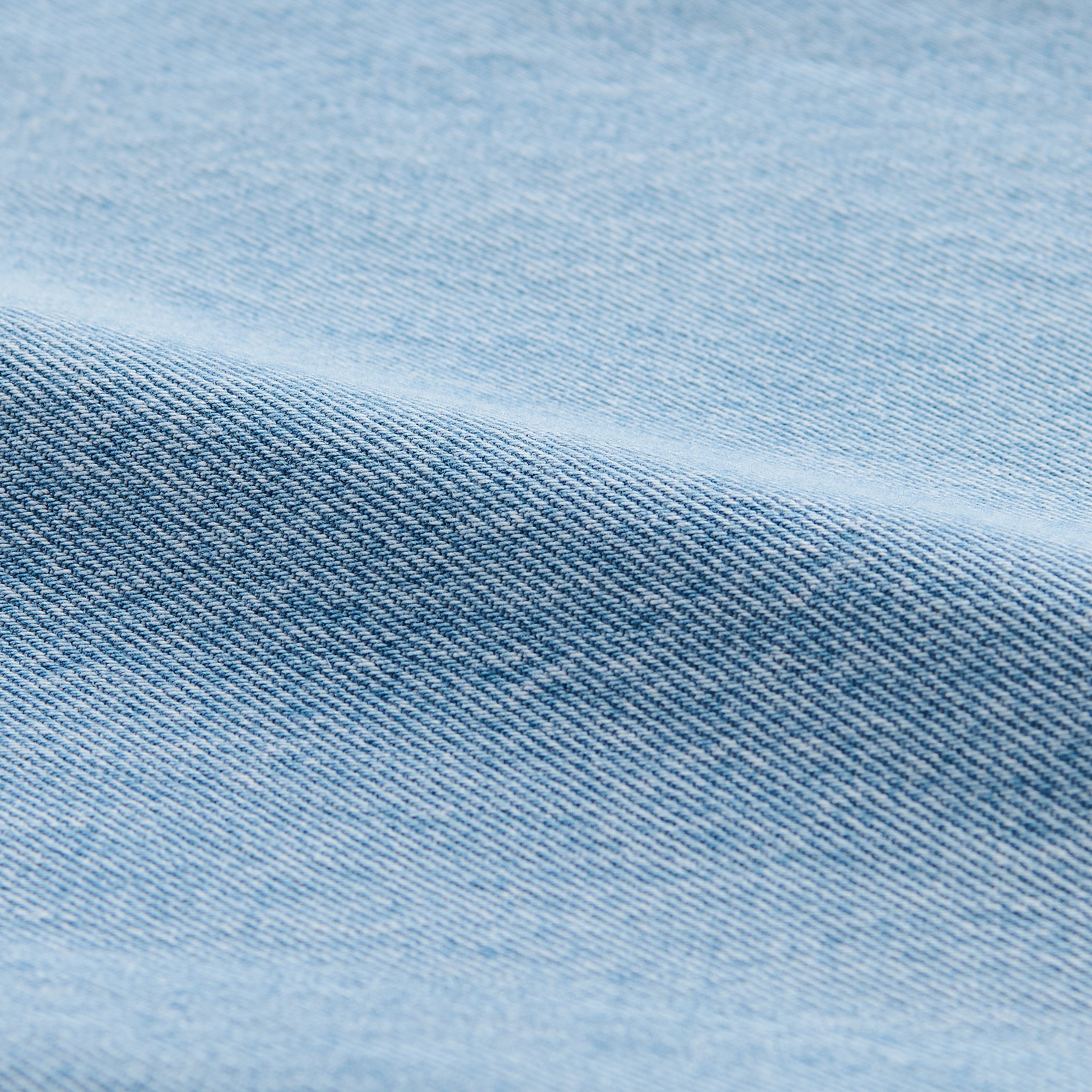 Rigid cotton denim, woven without elastane